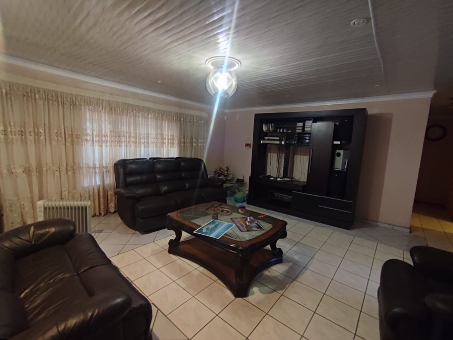 2 Bedroom Property for Sale in Daveyton Gauteng