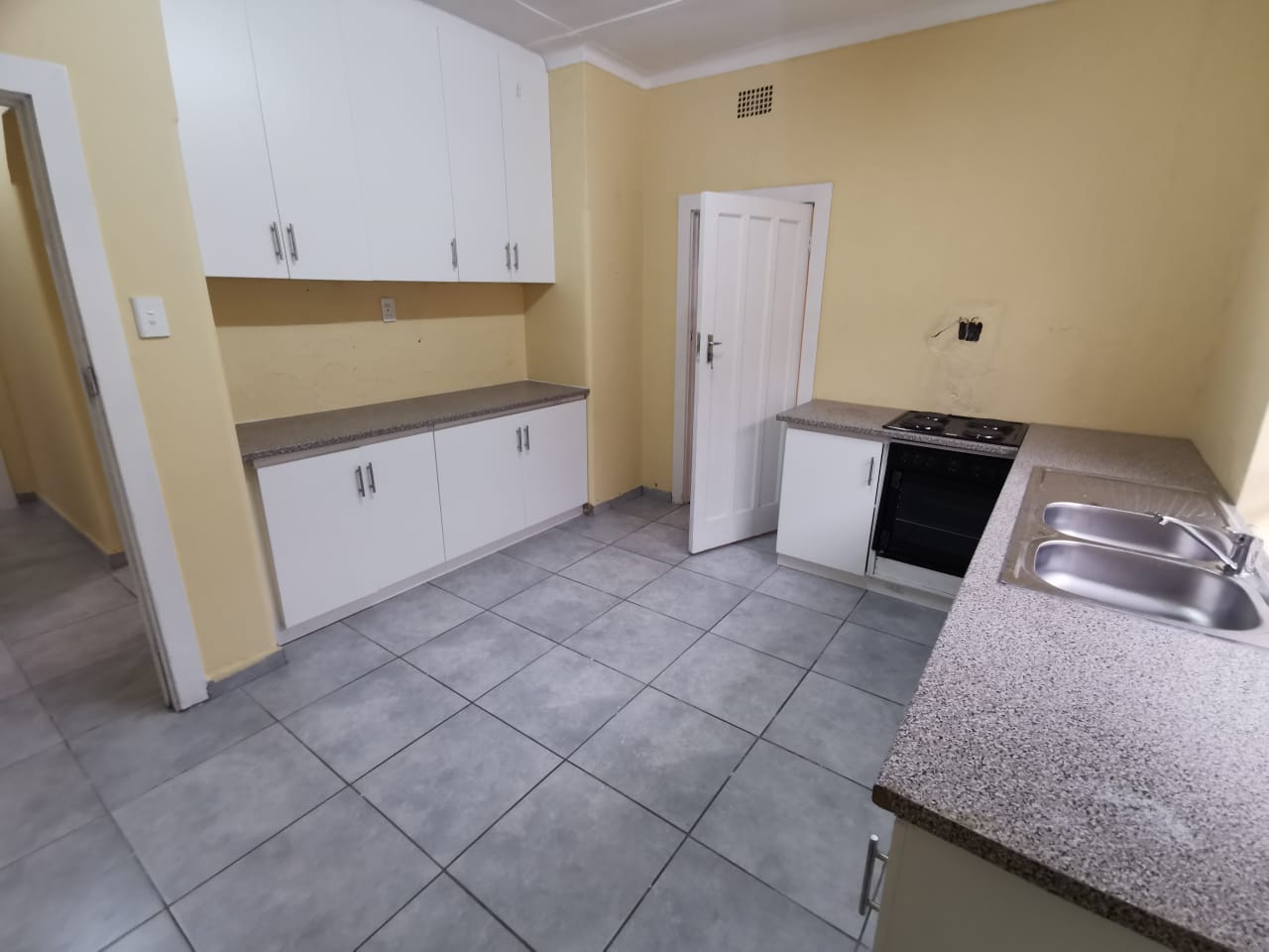 To Let 3 Bedroom Property for Rent in Rewlatch Gauteng