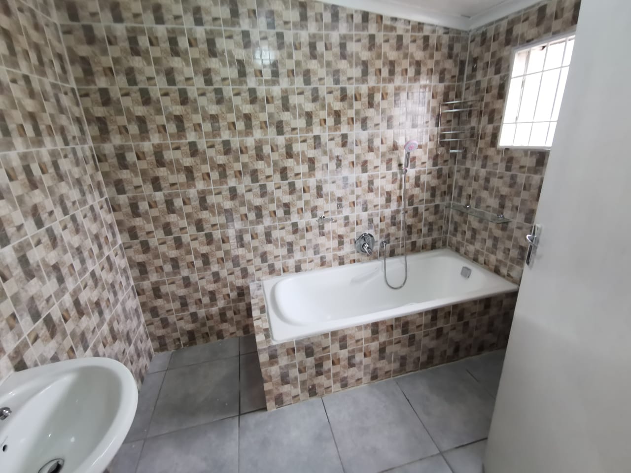 To Let 3 Bedroom Property for Rent in Rewlatch Gauteng