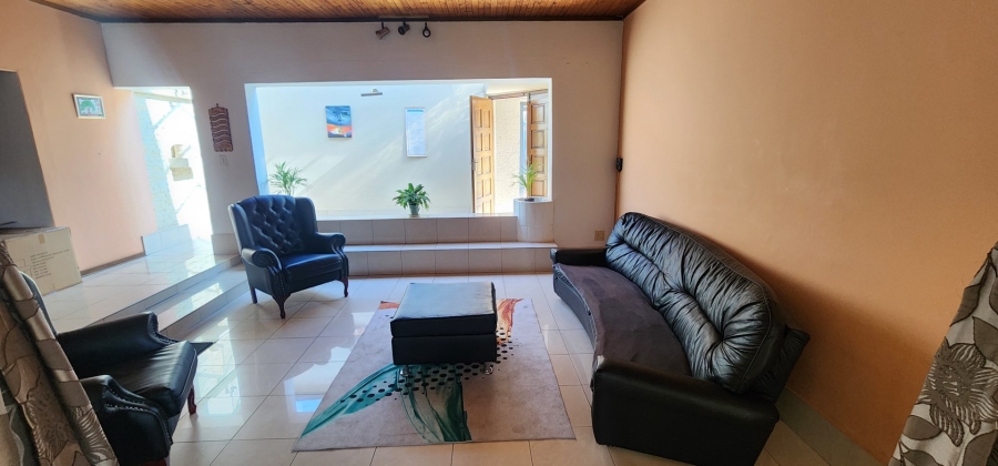 To Let 3 Bedroom Property for Rent in Laudium Gauteng