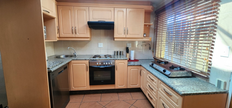 To Let 3 Bedroom Property for Rent in Laudium Gauteng