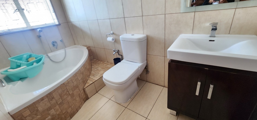 To Let 3 Bedroom Property for Rent in Laudium Gauteng