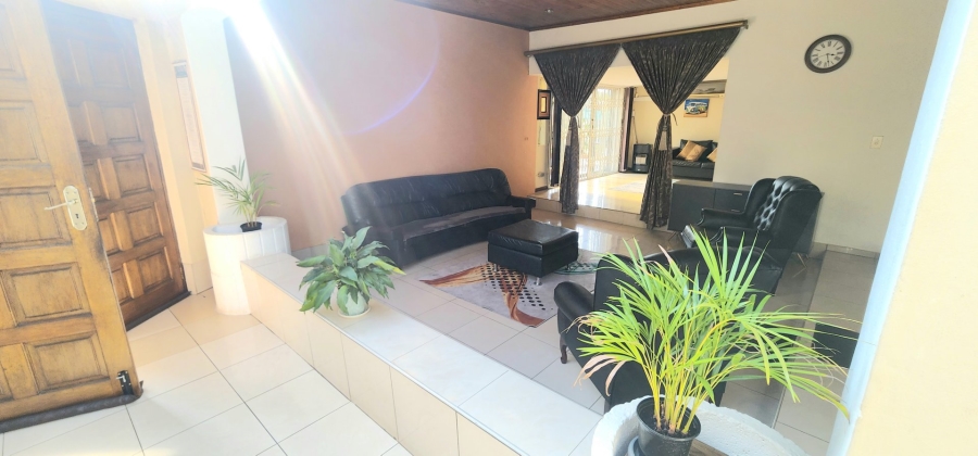 To Let 3 Bedroom Property for Rent in Laudium Gauteng