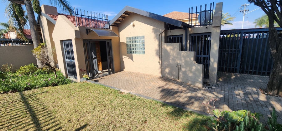 To Let 3 Bedroom Property for Rent in Laudium Gauteng