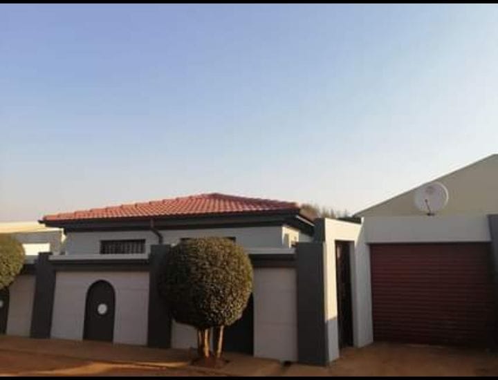 To Let 3 Bedroom Property for Rent in Roodekop Gauteng