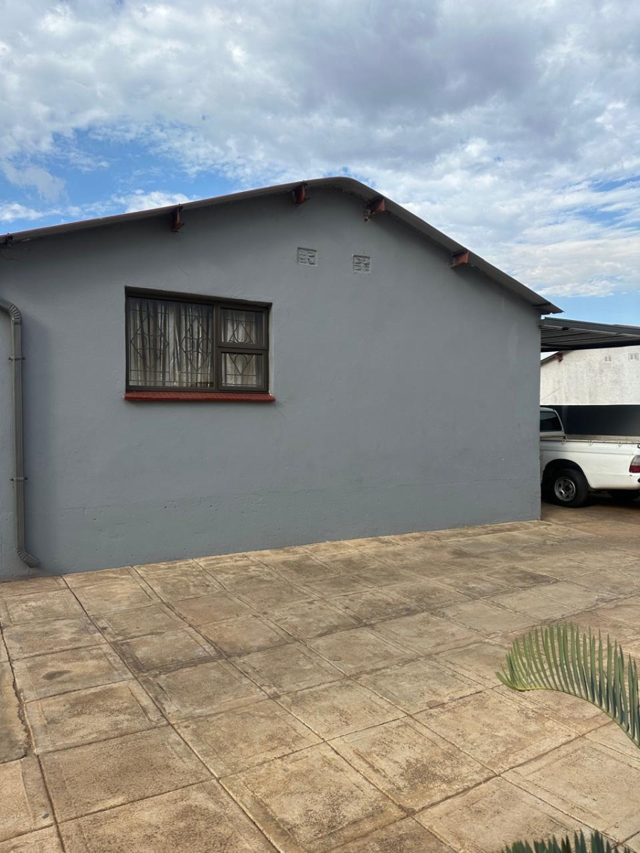 3 Bedroom Property for Sale in Endulweni Gauteng