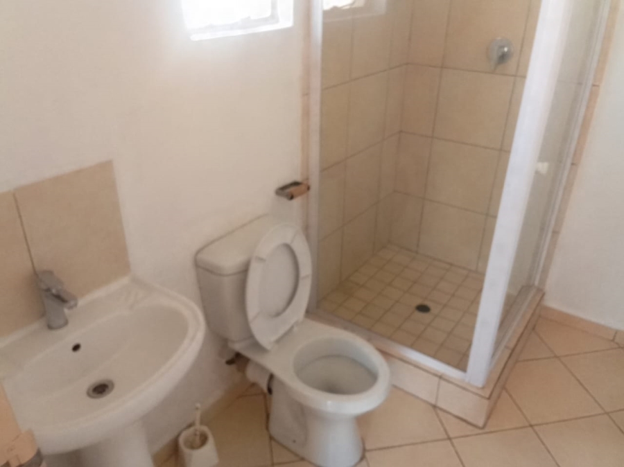 To Let 3 Bedroom Property for Rent in Rosslyn Industrial Gauteng