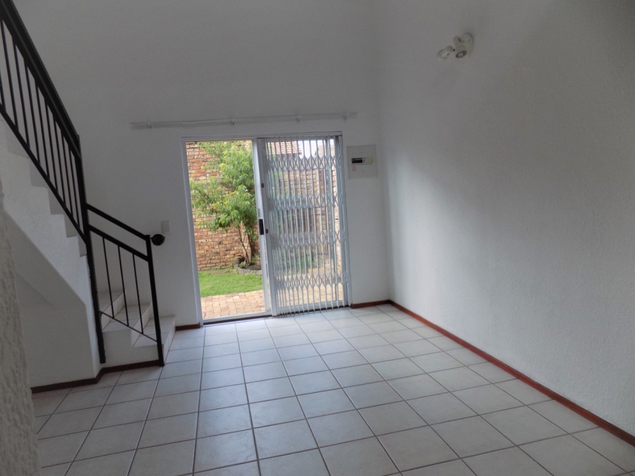 2 Bedroom Property for Sale in Halfway Gardens Gauteng