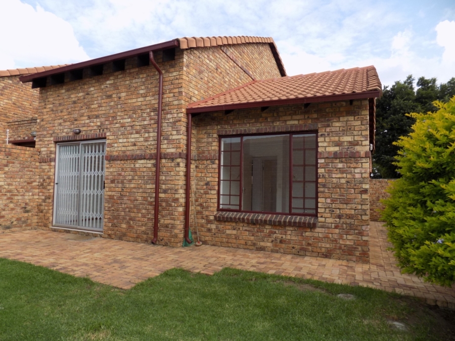 2 Bedroom Property for Sale in Halfway Gardens Gauteng