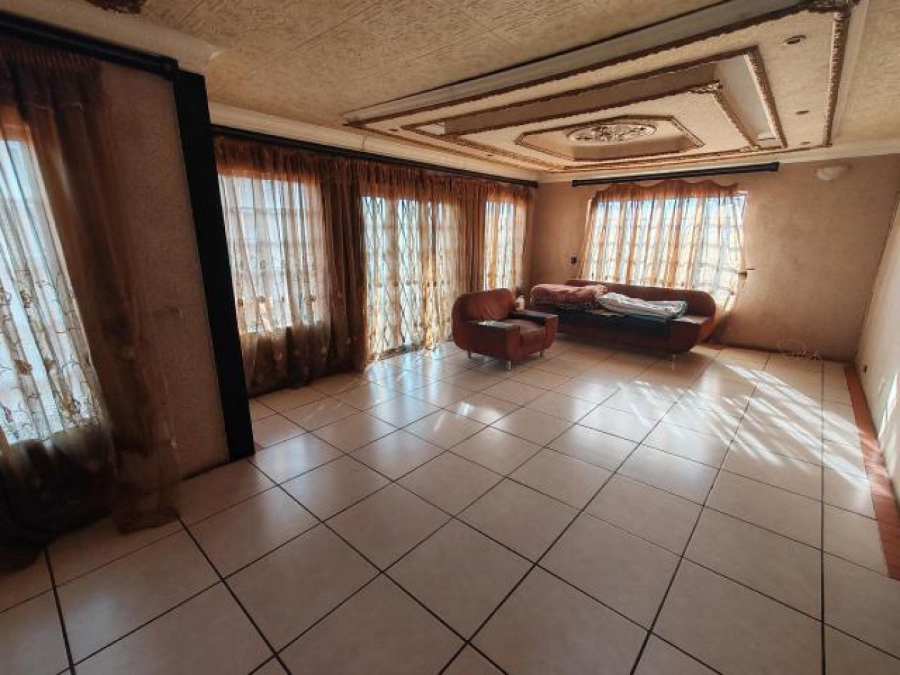 6 Bedroom Property for Sale in Atteridgeville Gauteng