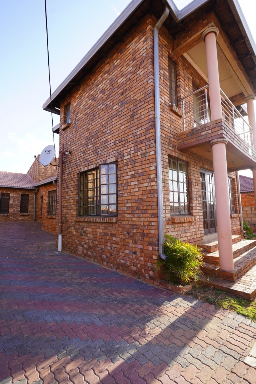 6 Bedroom Property for Sale in Atteridgeville Gauteng