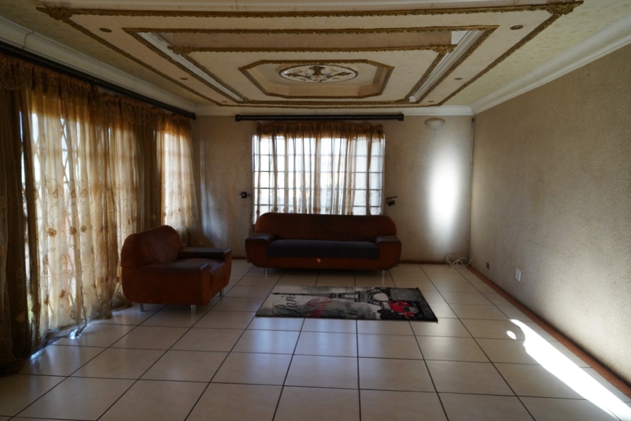 6 Bedroom Property for Sale in Atteridgeville Gauteng