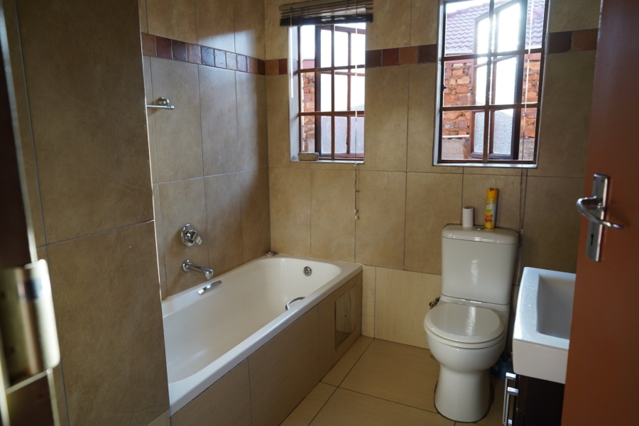 6 Bedroom Property for Sale in Atteridgeville Gauteng