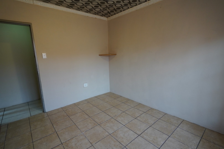 6 Bedroom Property for Sale in Atteridgeville Gauteng