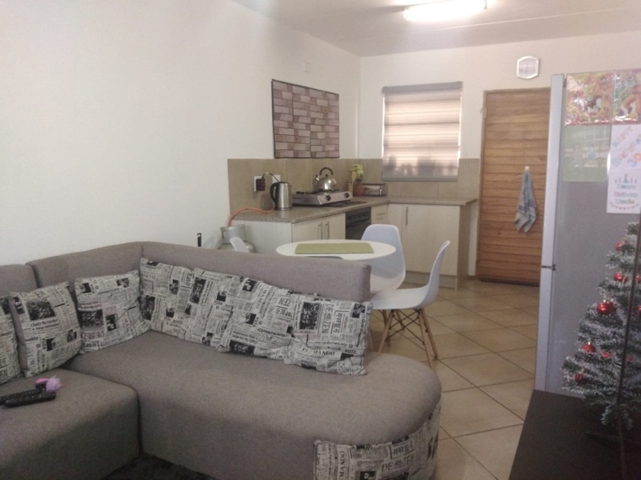 2 Bedroom Property for Sale in Albertsdal Gauteng