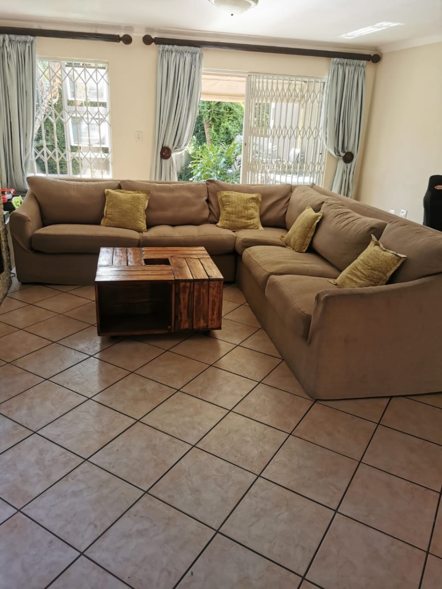 To Let 3 Bedroom Property for Rent in Magaliessig Gauteng