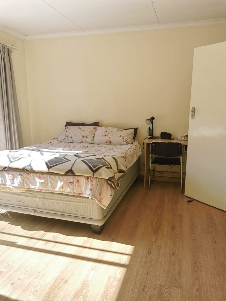 To Let 3 Bedroom Property for Rent in Magaliessig Gauteng