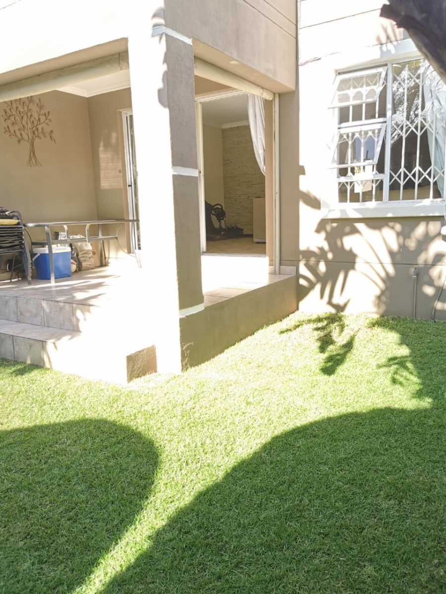 To Let 3 Bedroom Property for Rent in Magaliessig Gauteng