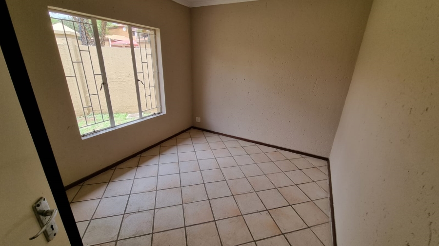 3 Bedroom Property for Sale in Amberfield Gauteng