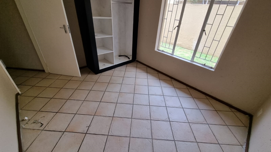 3 Bedroom Property for Sale in Amberfield Gauteng