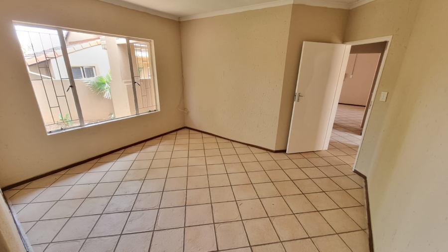 3 Bedroom Property for Sale in Amberfield Gauteng