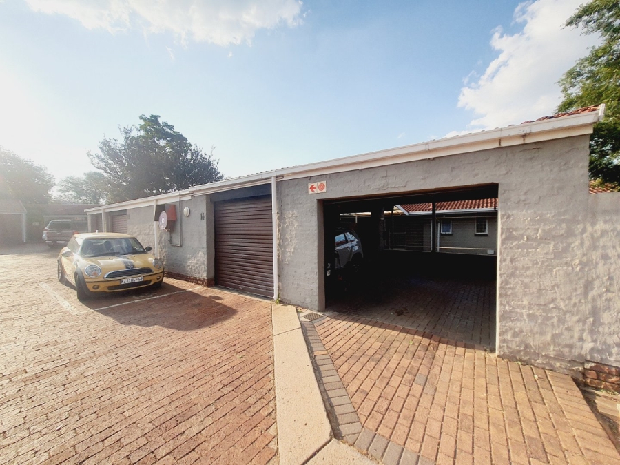 To Let 4 Bedroom Property for Rent in Elardus Park Gauteng