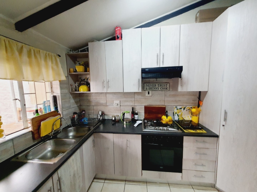 To Let 4 Bedroom Property for Rent in Elardus Park Gauteng