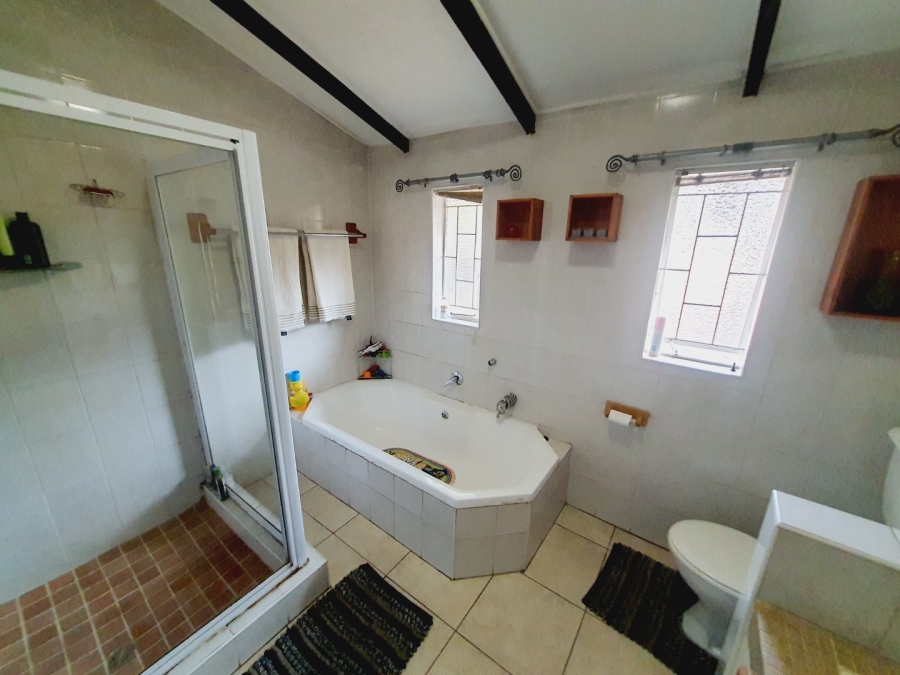 To Let 4 Bedroom Property for Rent in Elardus Park Gauteng