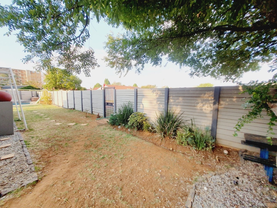 To Let 4 Bedroom Property for Rent in Elardus Park Gauteng