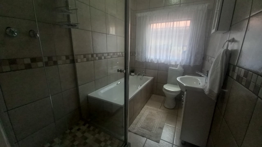 3 Bedroom Property for Sale in Krugersdorp North Gauteng