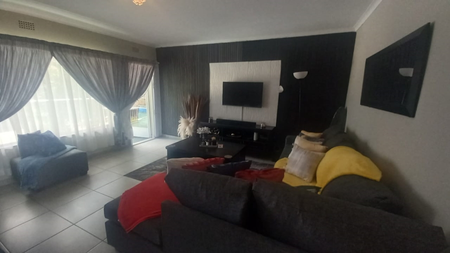 2 Bedroom Property for Sale in Rant En Dal Gauteng