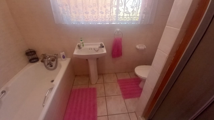 3 Bedroom Property for Sale in Rant En Dal Gauteng