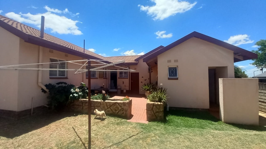 3 Bedroom Property for Sale in Rant En Dal Gauteng