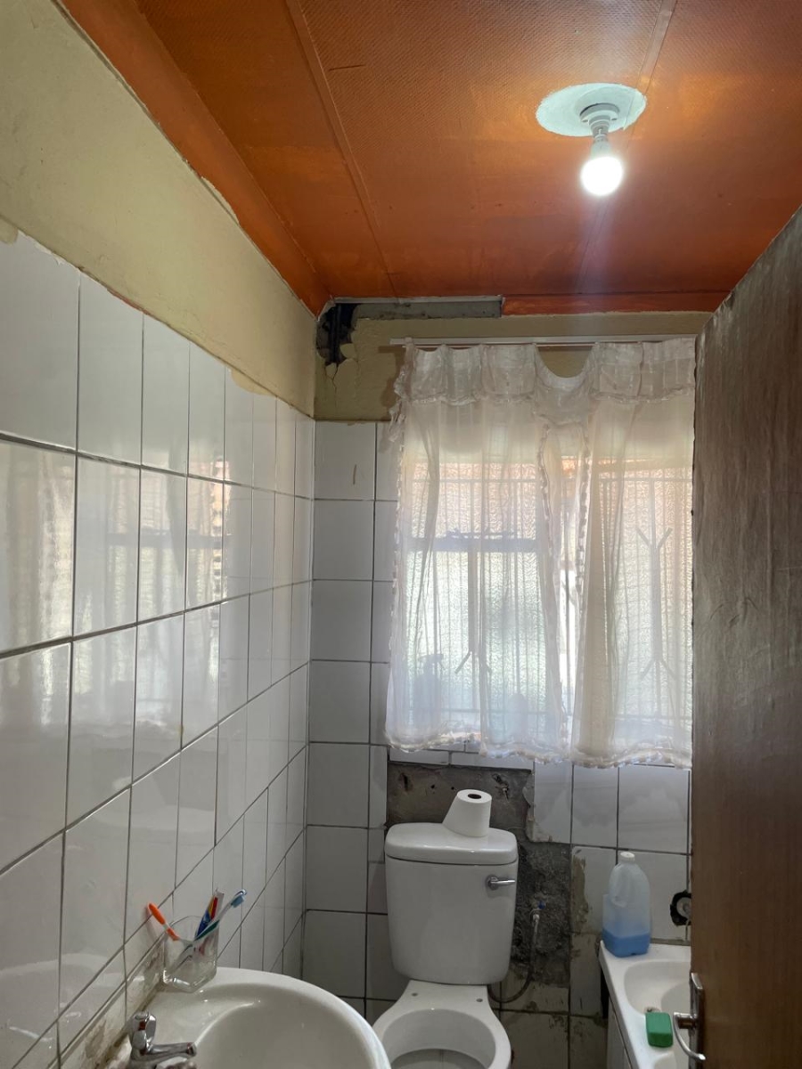 4 Bedroom Property for Sale in Soshanguve FF Gauteng