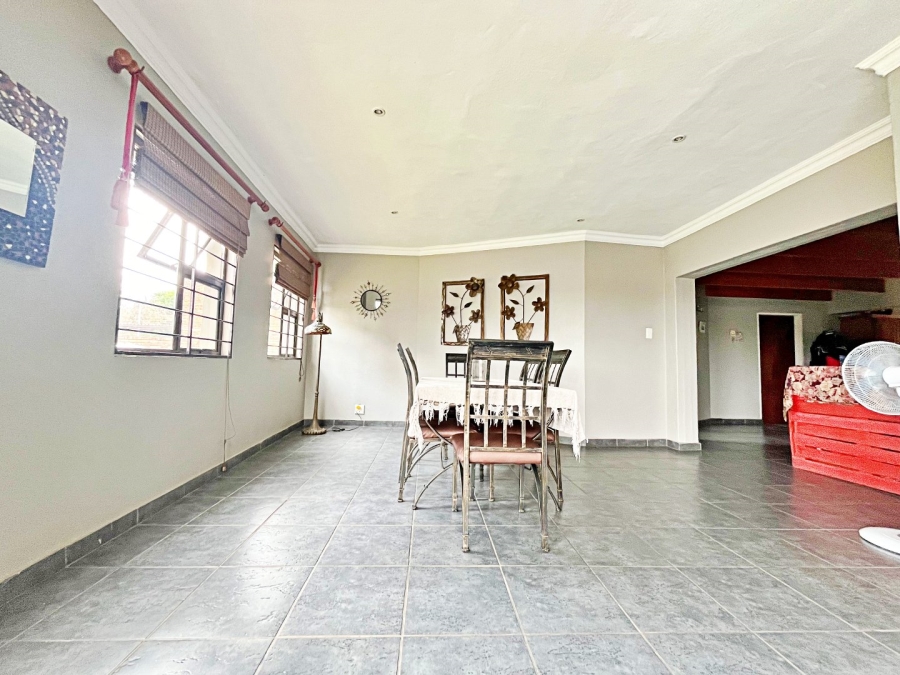 4 Bedroom Property for Sale in Rooihuiskraal Gauteng