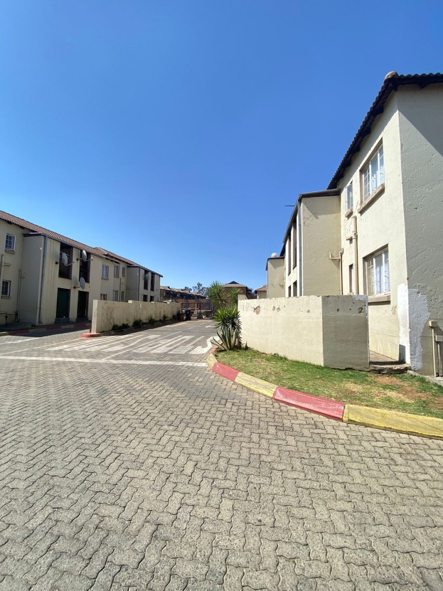 2 Bedroom Property for Sale in Germiston Central Gauteng