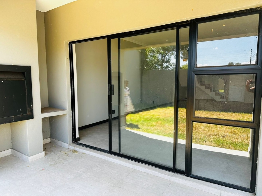 3 Bedroom Property for Sale in Bryanston Gauteng