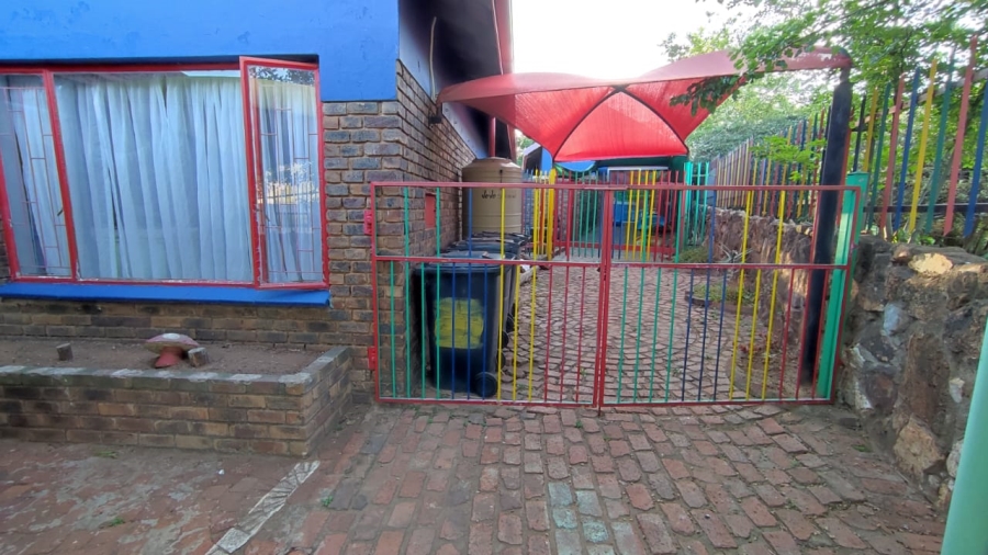 5 Bedroom Property for Sale in The Reeds Gauteng