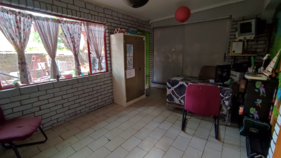 5 Bedroom Property for Sale in The Reeds Gauteng