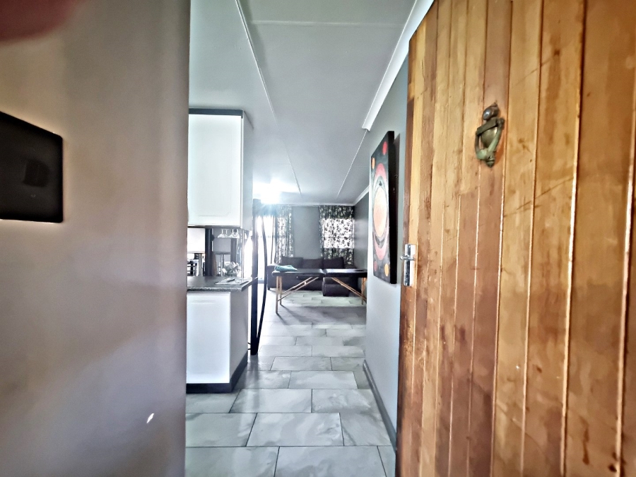 2 Bedroom Property for Sale in Ravenswood Gauteng