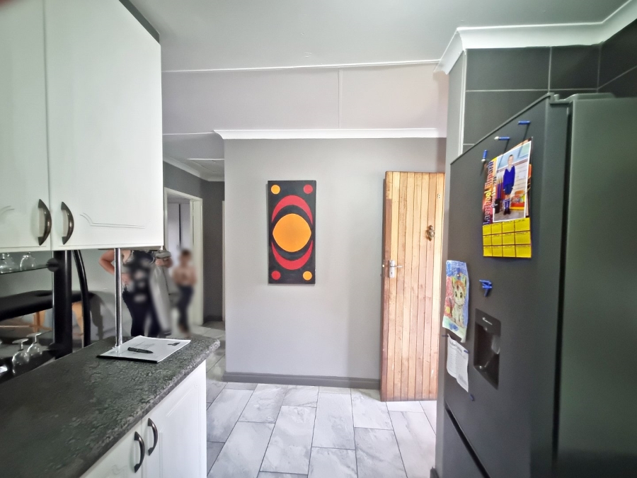 2 Bedroom Property for Sale in Ravenswood Gauteng