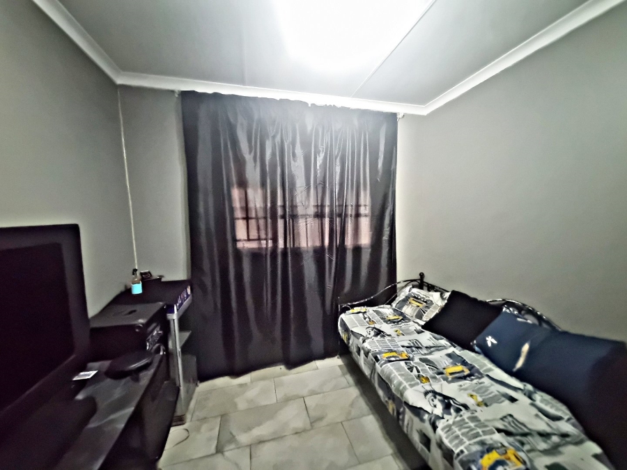 2 Bedroom Property for Sale in Ravenswood Gauteng