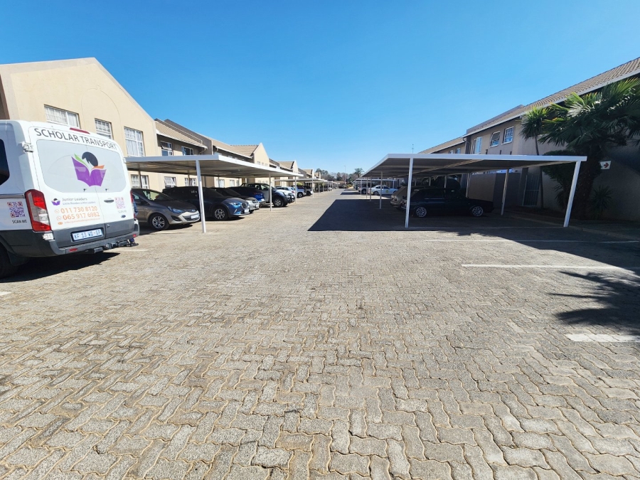 2 Bedroom Property for Sale in Ravenswood Gauteng