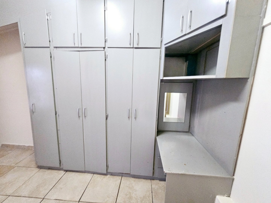 To Let 2 Bedroom Property for Rent in Erasmia Gauteng