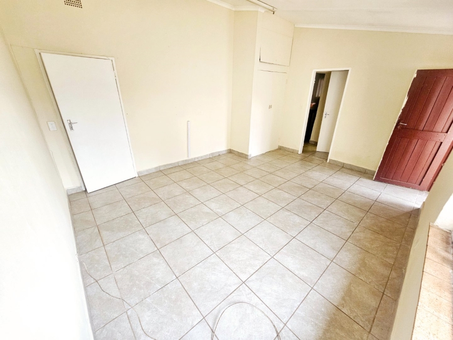 To Let 2 Bedroom Property for Rent in Erasmia Gauteng