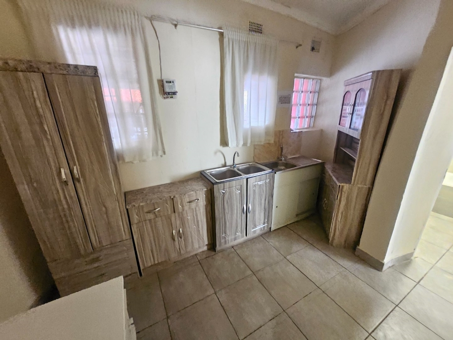 To Let 2 Bedroom Property for Rent in Erasmia Gauteng