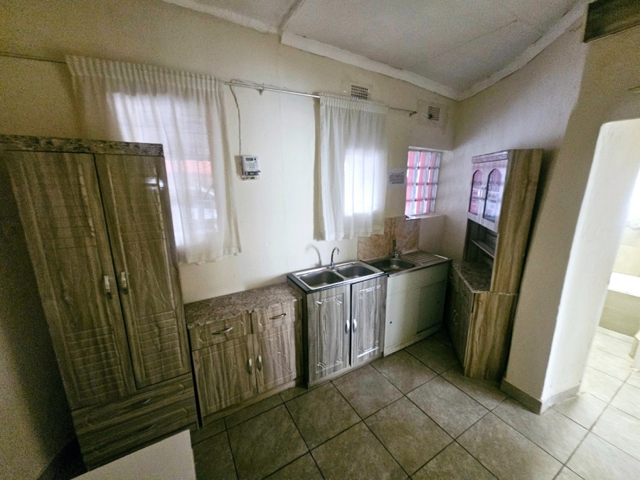 To Let 2 Bedroom Property for Rent in Erasmia Gauteng