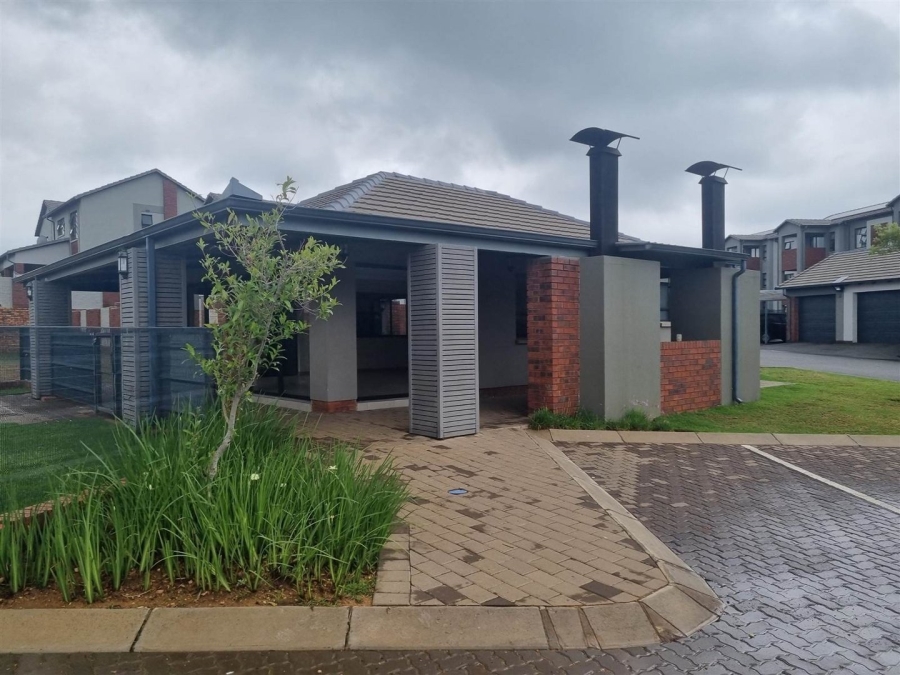 2 Bedroom Property for Sale in Amberfield Gauteng