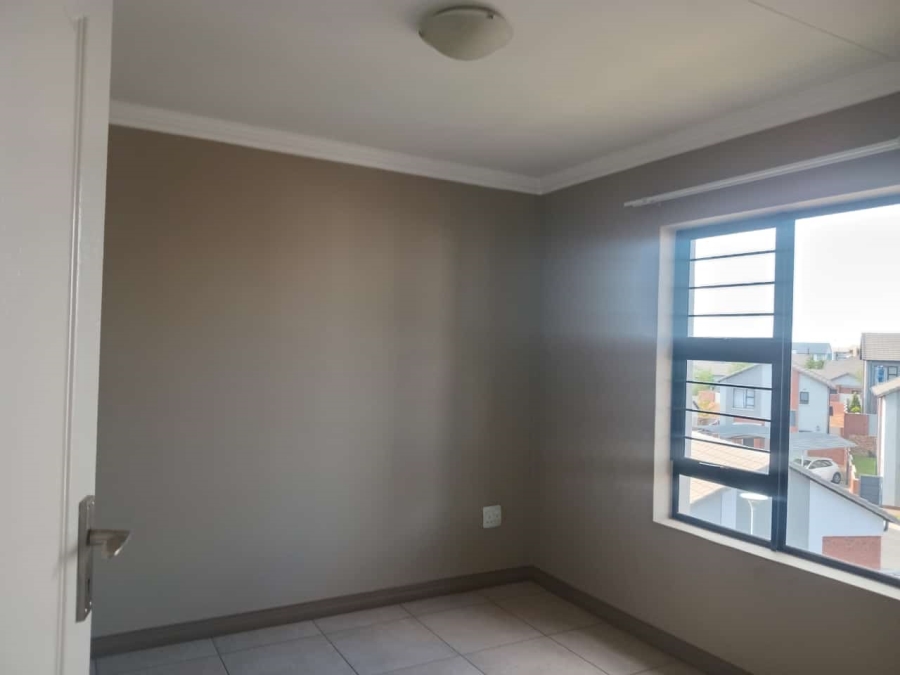 2 Bedroom Property for Sale in Amberfield Gauteng