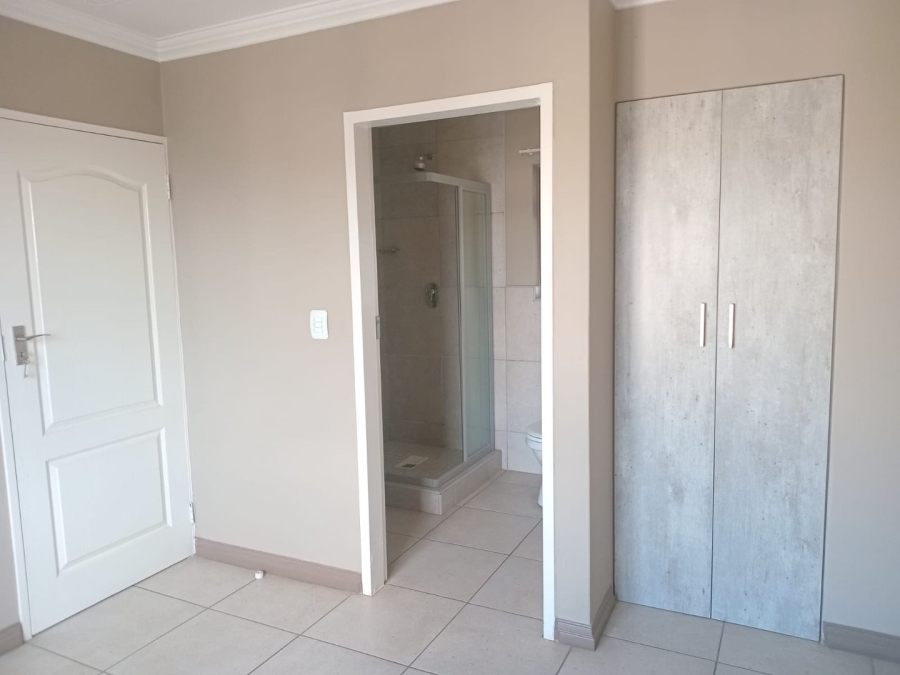 2 Bedroom Property for Sale in Amberfield Gauteng